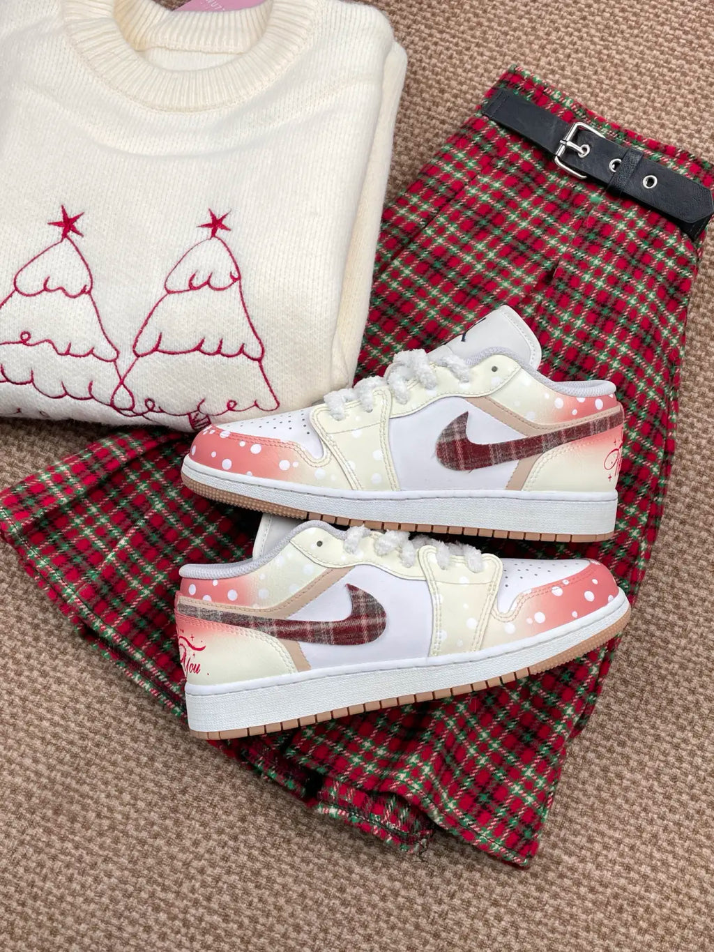 [Custom Gradient Polka Dots] Jordan Air Jordan 1 Low Top Unisex Skateboarding Shoes