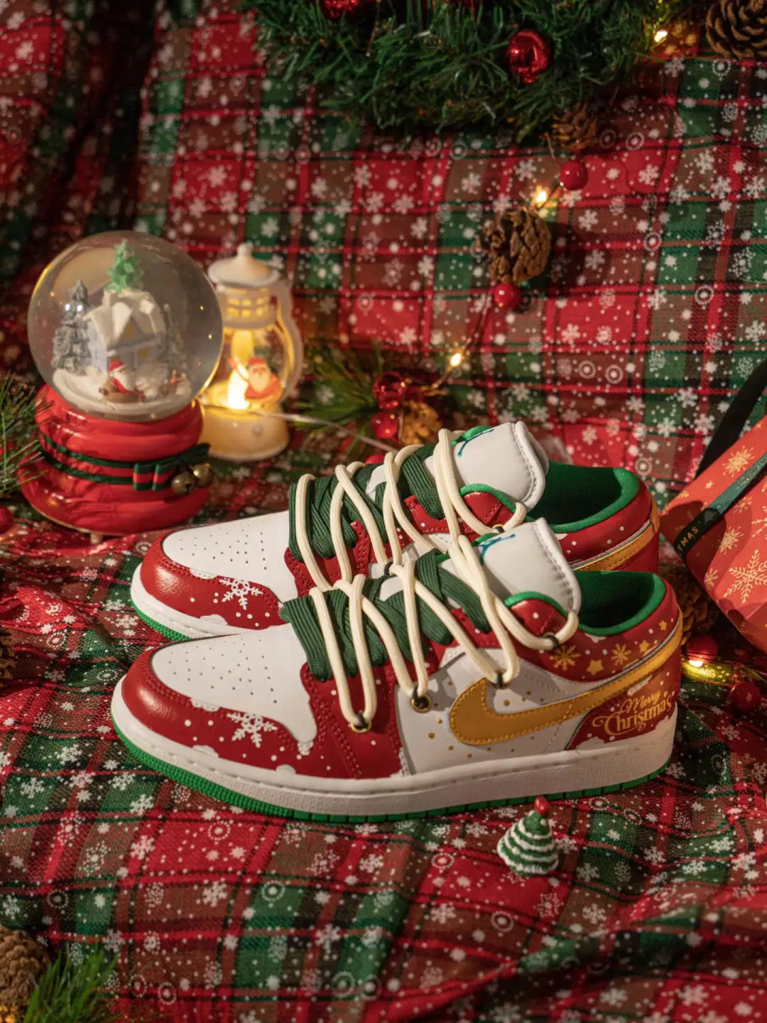 [Custom Christmas Snow Night] Air Jordan 1 Skateboarding Shoes Unisex Low-top