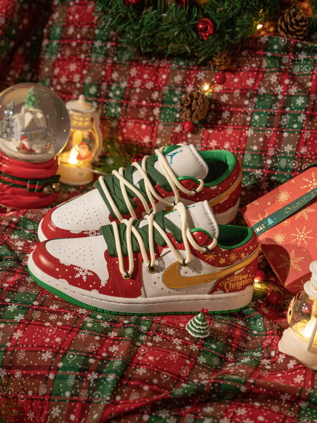 [Custom Christmas Snow Night] Air Jordan 1 Skateboarding Shoes Unisex Low-top