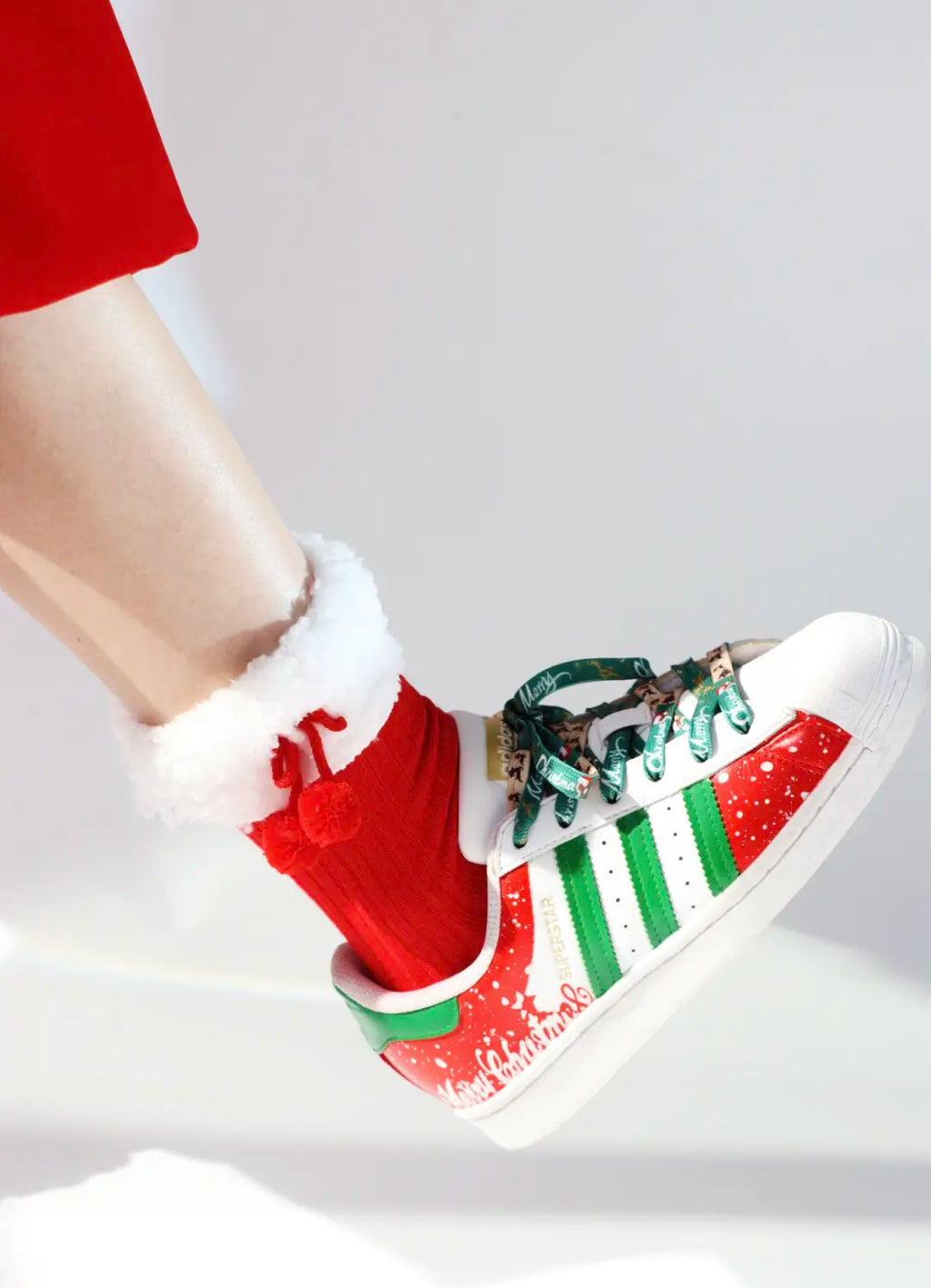 [Custom Jingle Bells] originals SUPERSTAR Low Top Unisex Skate Shoes Christmas Collection