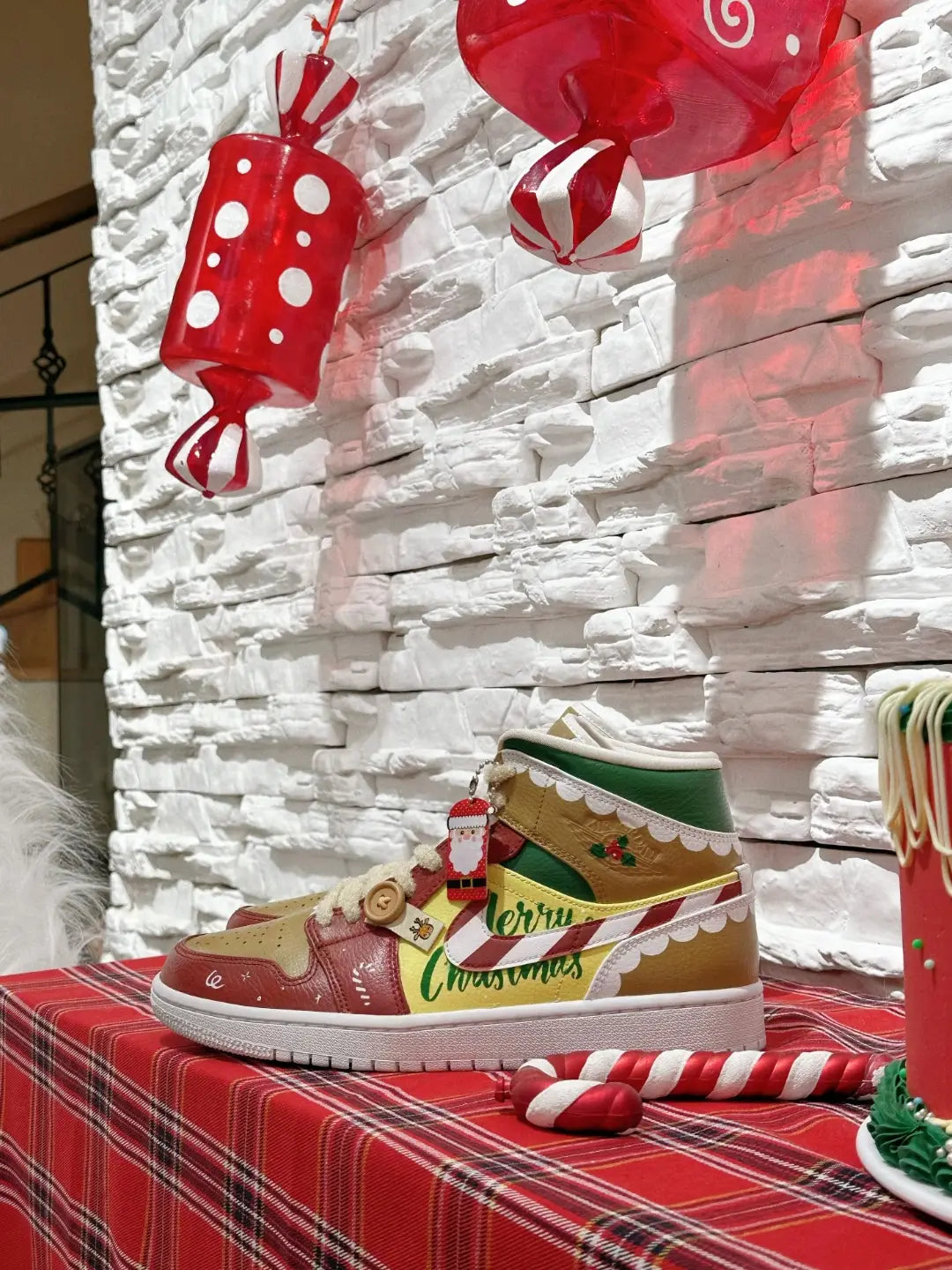 [Custom Christmas Candy] Air Jordan 1 Mid - Top Skateboarding Shoes Unisex