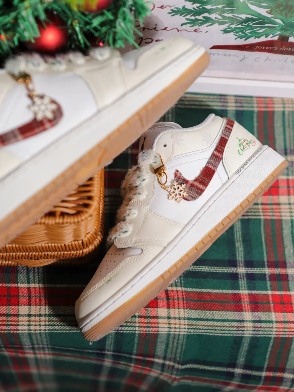[Custom Winter Melody] Jordan Air Jordan 1 Low Top Unisex Skateboarding Shoes