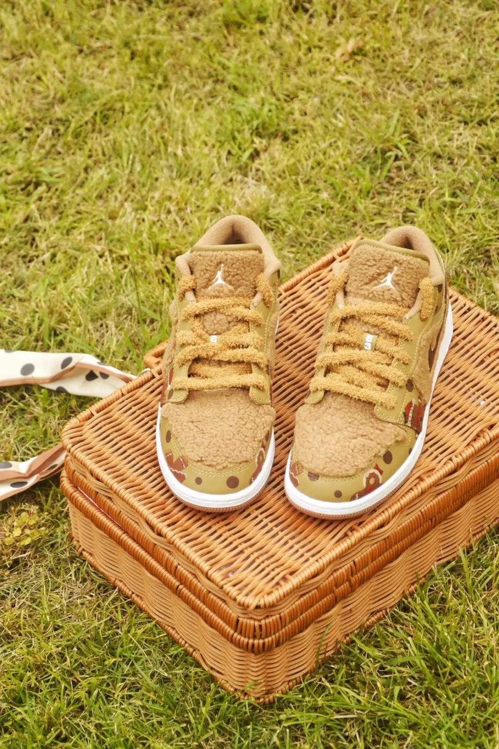 [Custom Gingerbread Bear] Jordan Air Jordan 1 Low Top Unisex Skateboarding Shoes