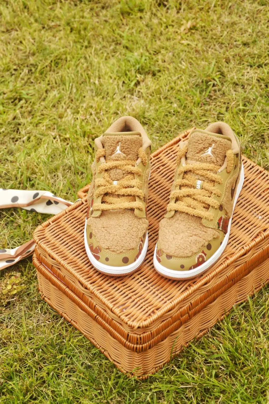 [Custom Gingerbread Bear] Jordan Air Jordan 1 Low Top Unisex Skateboarding Shoes