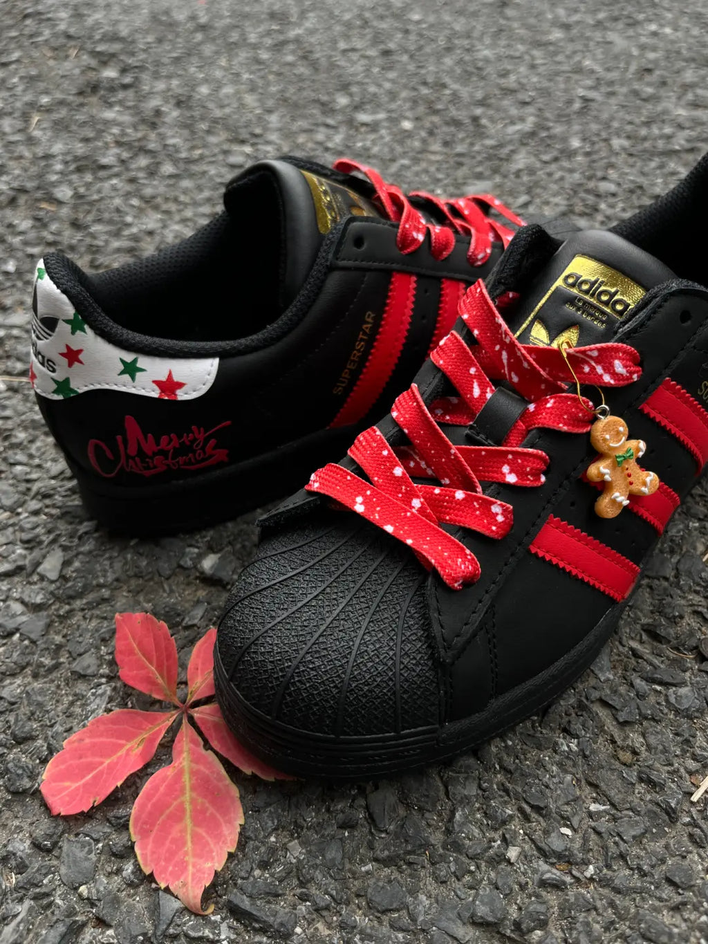 [Custom Gingerbread Stroll] originals SUPERSTAR Low Top Unisex Skate Shoes Christmas Collection