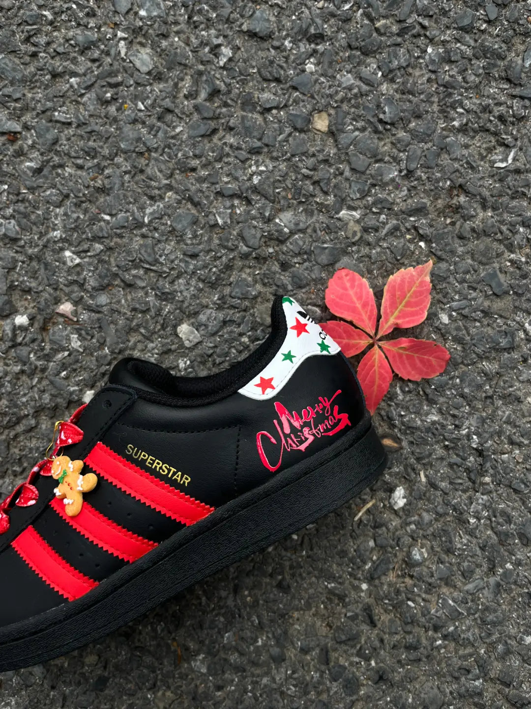 [Custom Gingerbread Stroll] originals SUPERSTAR Low Top Unisex Skate Shoes Christmas Collection