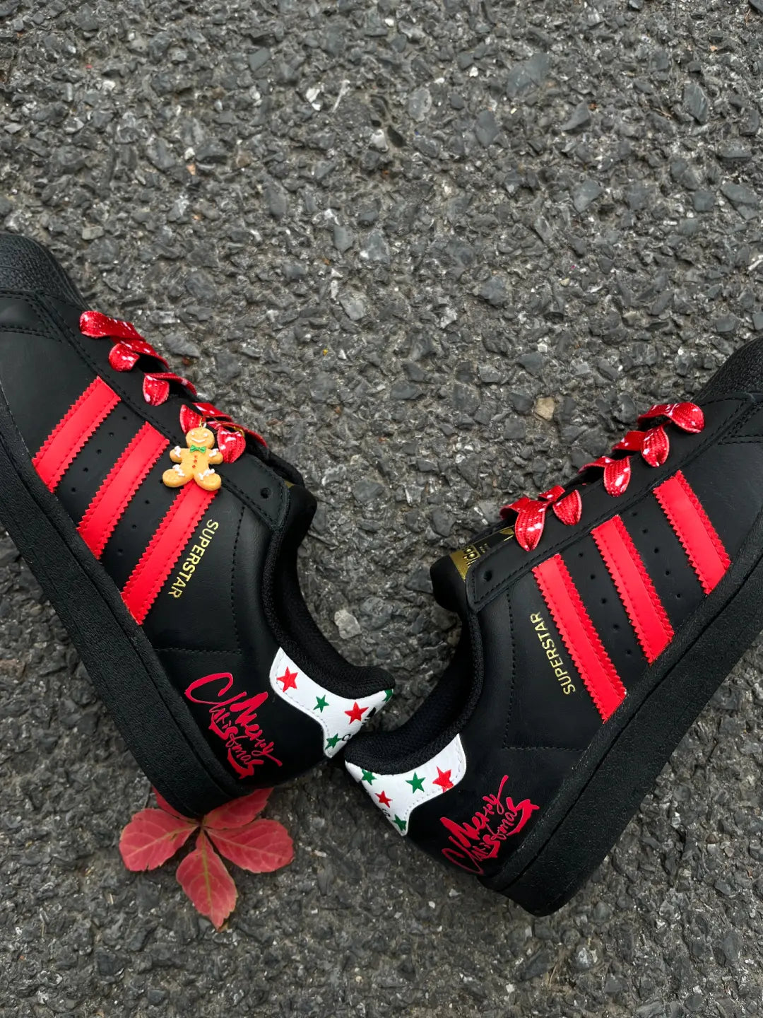 [Custom Gingerbread Stroll] originals SUPERSTAR Low Top Unisex Skate Shoes Christmas Collection