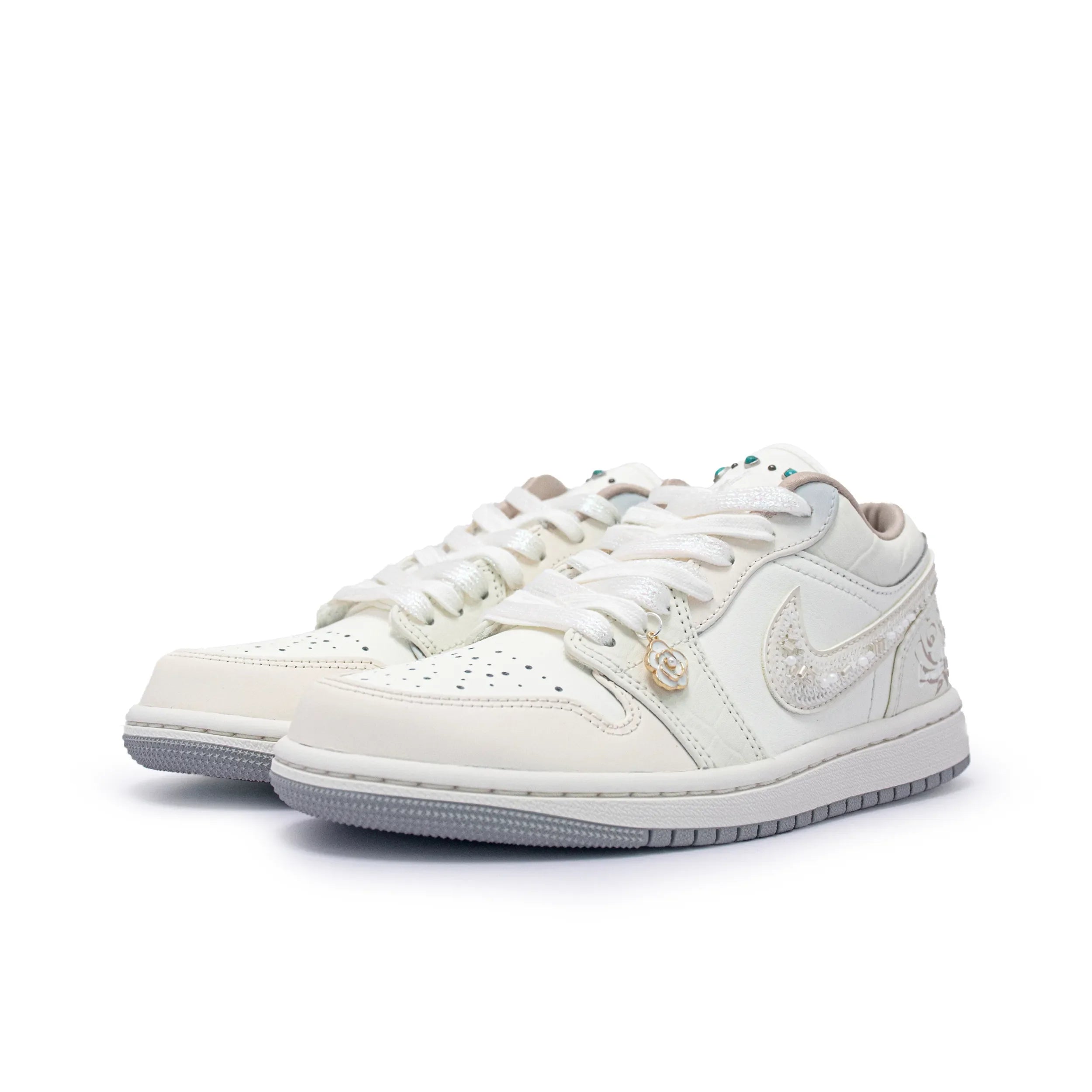 [Custom Camellia‘s Message] Jordan Air Jordan 1 Low Top Unisex Skateboarding Shoes
